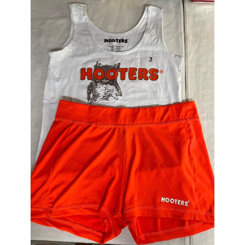 B24 #3 Hooters Girl Worn Vintage Uniform Tank & Shorts Both size Small